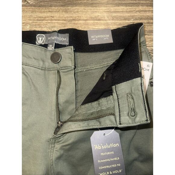 WIT & WISDOM Womens Size 00 'Ab' Solution Stretch Twill Shorts Olive Green. T - Picture 4 of 12